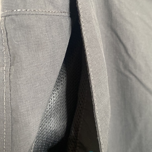 The North Face Men's Black Convertible Outdoor Cargo Pants Lightweight size 38 - Picture 5 of 12